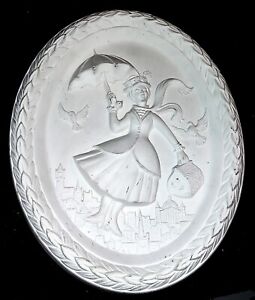 Mary Poppins Walt Disney Vintage 1970's Unpainted Ceramic Oval Wall Plaque 12"