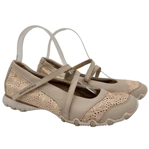 Scarpe casual Skechers Off White pizzo traforato Mary Jane con cinturino taglia 8,5 - Foto 1 di 8