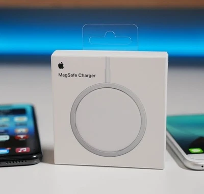 Original Magsafe Magnetic Fast Wireless Charger For iPhone 17 16 15 14 13 12 11 - Image 1 of 4