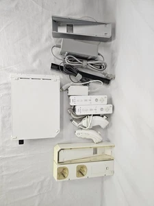 Nintendo Wii Console with Accessories Bundle TESTED - Picture 1 of 14