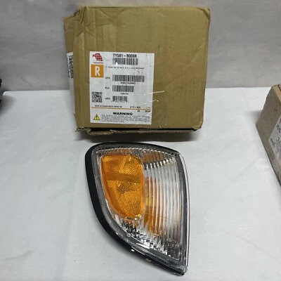 Luz de esquina lateral para pasajero Eagle Eyes P/N TY581-B000R para Toyota Tacoma 97-00 Foto 1 de 4