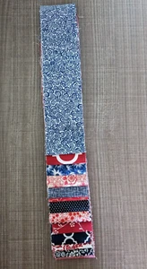 15 Stoffstreifen 2,5"x 44 rot weiß & blau geblümt - geometrische Baumwolle  - Bild 1 von 3