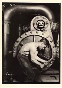 Postal vintage poderosa fotografía mecánica de Lewis W. Hine Art - Imagen 1 de 2