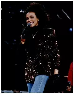Whitney Houston in concert on stage wearing crucifix Vintage 8x10 Color Photo - Picture 1 of 1