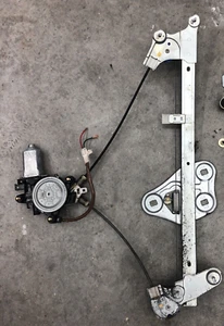 '97-98 Lexus ES300 Window Motor and Regultaor FRONT RIGHT - Lexus Toyota OEM - Picture 1 of 11