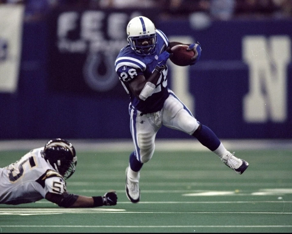 FOTO DE FÚTBOL AMERICANO DE LA NFL MARSHALL FAULK 8X10 DE LOS INDIANAPOLIS COLTS Foto 1 de 1