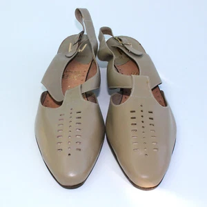 Vintage deadstock 60s beige low heel leather slingbacks shoes (fits modern 6) - Picture 1 of 4