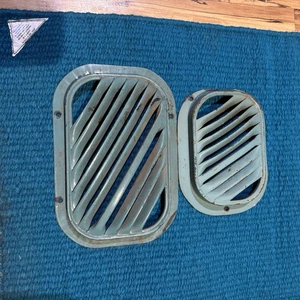 1955 1956 1957 1958 1959 Chevrolet & GMC Trucks  Fresh Air Vents original paint - Bild 1 von 3