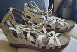 Women's Hocus Pocus 10 M Lace-Up Sandals Strappy White Wedge Heel 2" Cute - Picture 1 of 8