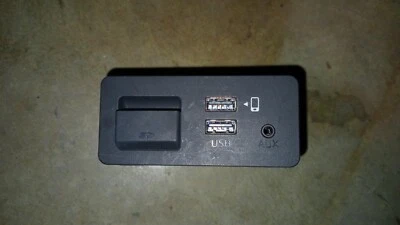 01/2015 a 12/2024 Mazda DK CX3 CX-3 - USB SD tarjeta AUX puerto auxiliar TK78669U0E Foto 1 de 3