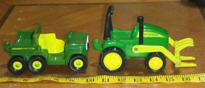 Lot of 2 RC2 JOHN DEERE PLASTIC TOY GATOR and Tractor w/ loader farm toy ertl - Image 1 of 4