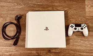 Sony PlayStation 4 Pro 1TB Spielkonsole - Weiß