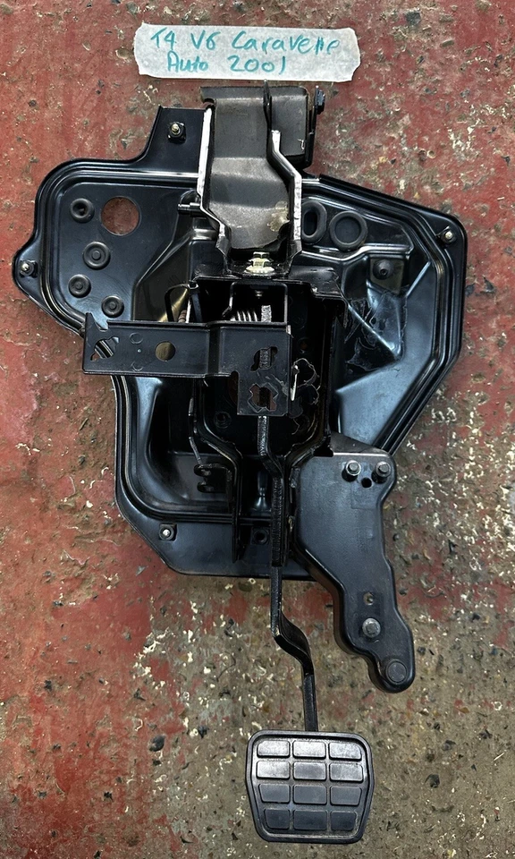 VW T4 TRANSPORTER CARAVELLE 2.8 VR6 V6 PETROL AUTOMATIC PEDAL BOX ASSEMBLY BRAKE - Image 1 of 4
