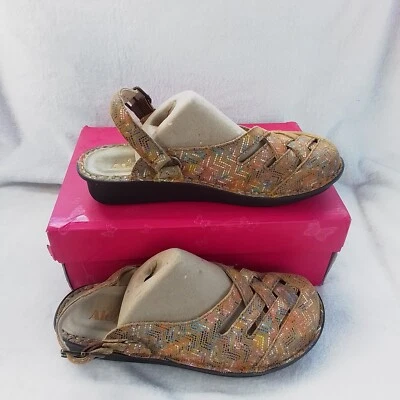 Size 9.5 Women's Alegria Freesia Ric Rack Tan Woven Multicolor Clogs Shoes - Image 1 of 4