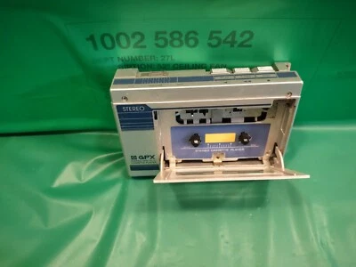 Mini Reproductor de Cassette Hi-Fi Estéreo GPX Modelo 3030 Piezas Foto 1 de 3