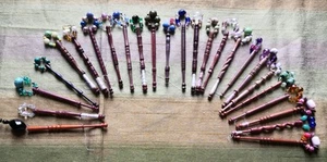 25 TURNED WOOD SPANGLED BOBBINS medium to dark (Selection Q) - Picture 1 of 7