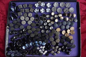 196 pcs LOT OLD CZECH RARE VINTAGE GLASS BUTTONS 1930´s ART-DECO - Picture 1 of 2