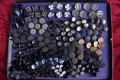 196 pcs LOT OLD CZECH RARE VINTAGE GLASS BUTTONS 1930´s ART-DECO - Image 1 of 2