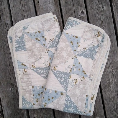 Juego de 2 fundas de almohada Shabby Chic King retazos acolchadas florales núcleo de cabaña Foto 1 de 4