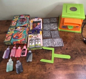 VTG 90s Creepy Crawlers Molding Oven Workshop Accessories HUGE LOT Toymax NOS - Picture 1 of 21