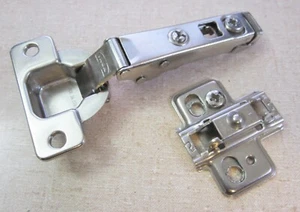 IKEA Komplement Self-Close Hinge w/ Clip-On Mounting Plate, Made In Italy - Picture 1 of 3