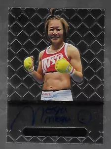 MEGUMI FUJII 2011 Foglia MMA Metallo Autentica Firma Autografo BAMF1 UFC d - Foto 1 di 2