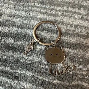 Cat Keychain Silver Tone Kitty Keyring Kitten Fish Cute Charm Dangle Key Fob New - Picture 1 of 6