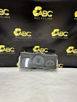 Cuadro de instrumentos velocímetro Mercury Grand Marquis 2003-2005 kilometraje-201415 Foto 1 de 4
