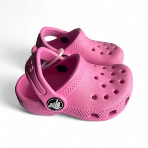 Neue Mädchen Crocs Pantoletten rosa Größe 4c - Bild 1 von 5