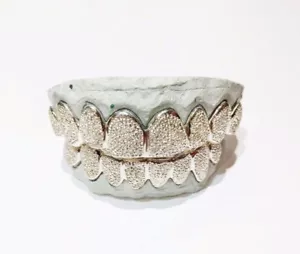 Massiv 925 Sterlingsilber Diamant Staub geschnitten maßgeschneiderte Passform Handgefertigter Grill Grillz - Bild 1 von 2