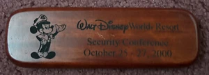 Disney Security Division  Security Conf. 2000 Pen+ Wooden Case - Picture 1 of 4