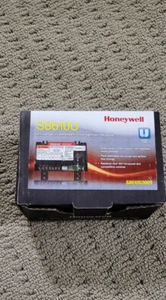 Honeywell Intermittent Universal Zündmodul S8610U3009 - Bild 1 von 1