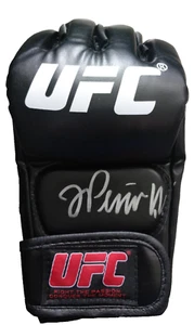 Julianna Pena UFC Signed/Autographed Glove with COA Beckett - Foto 1 di 5