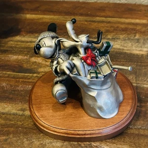 Vintage Pewter Figurine – Mickey & Pluto with Gifts on Wood Base (Holiday) - Picture 1 of 15