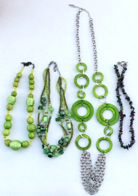 Collares de cuentas de materiales mixtos verdes - lote de 4 Foto 1 de 3