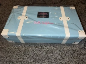 Belle Delphine Bathwater Collectors Edition Keyboard Box Set Limited #281/1000 - Bild 1 von 18