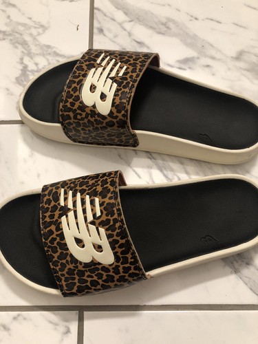 Sandalo New Balance 200 V1 stampa con animali beige marrone donna taglia 10