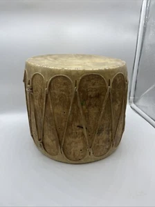 Vintage Native American Raw Hide Skin 1959 Drum 8 1/2" x 10" - Bild 1 von 12