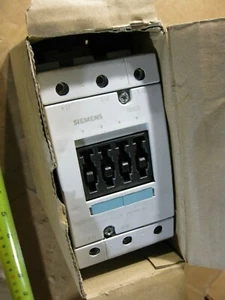 Siemens Sirius 3RT1044-1BB40 Contactor 24VDC coil 3 Pole 65A 20-60HP 200-690V - Picture 1 of 12