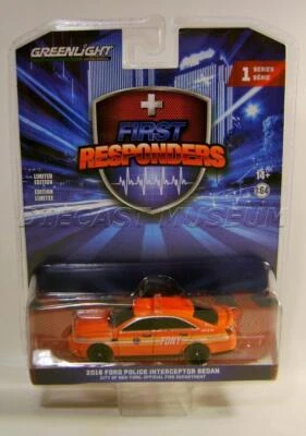 2016 '16 FORD TAURUS POLICE SEDAN FDNY FIRST RESPONDERS R1 GREENLIGHT 2022 - Image 1 of 2