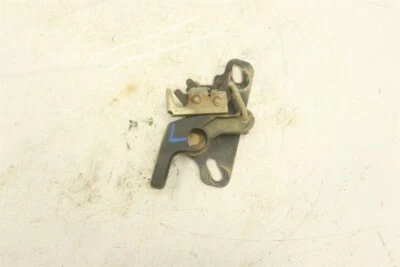 Soporte pestillo asiento izquierdo honda pioneer 1000-5 16 77954-hl4-a00 39683 Foto 1 de 2