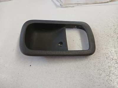 Toyota Land Cruiser FZJ80 1990-1997 GRIS INTERIOR MANIJA PUERTA MOLDURA BISEL IZQUIERDO Foto 1 de 4