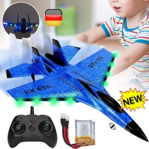 LED RC Flugzeug 2.4GHz Ferngesteuertes Flugzeug Spielzeug für Kinder Erwachsene - Bild 1 von 20