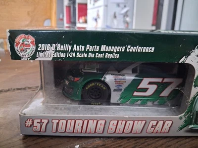 2016 #57 O'Reilly Auto Parts "Shredder" Toyota 1/24 Lionel NASCAR Diecast Promo Foto 1 de 3