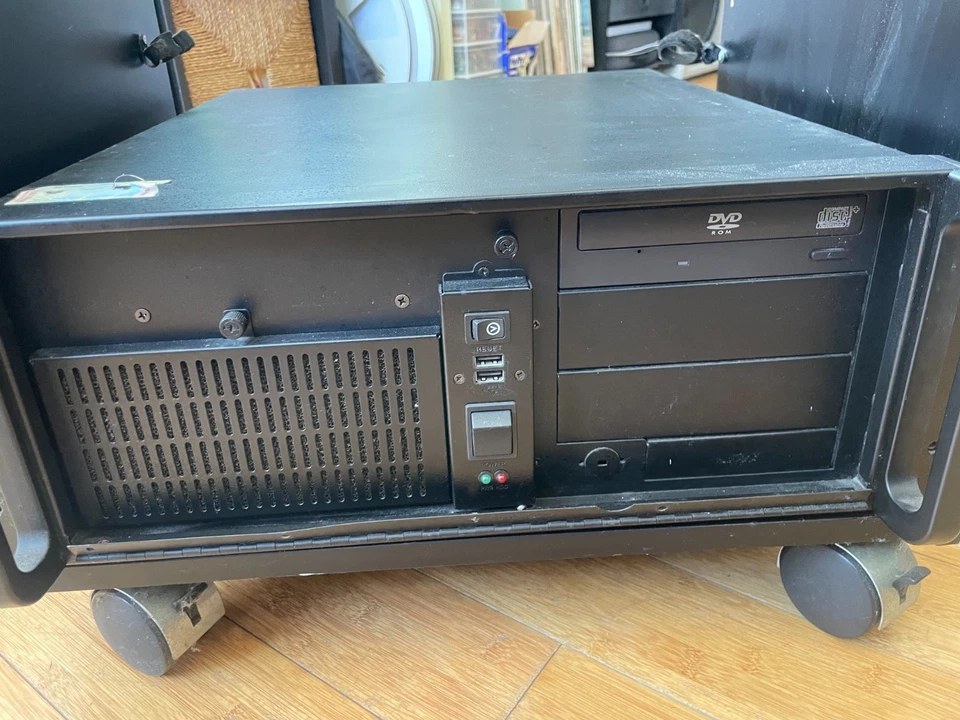 Aic RMC-4S Rackmount Chassis, 4U with Fan, HardDrives, 1GB RAM, NEC Opt Drive - Image 1 of 4