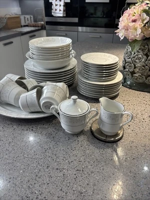 45pieces Dinner And Tea-set White With Light Grey Pattern - Image 1 of 4