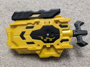 LR String Launcher Gold Beylauncher Beyblade TAKARA TOMY BURST - Picture 1 of 2