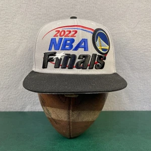 Cappello snapback Golden State Warriors NBA Finals 2022 grigio nuova epoca mai indossato - Foto 1 di 7