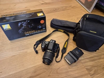 Kamera Spiegelreflex Nikon D5200 inkl. Objektiv - Bild 1 von 4