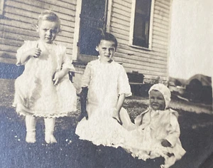 Linda foto original del hogar de niños pequeños adorables de la década de 1910 para niñas niños P15za60 - Imagen 1 de 11